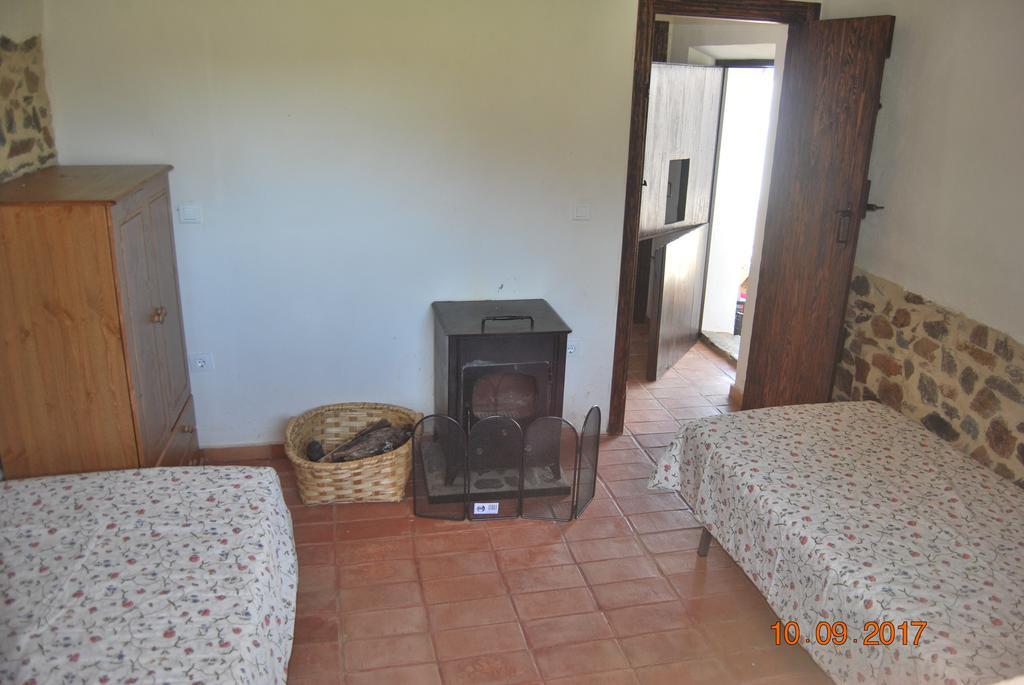 Casa Rural ecológica Huerta del Pirata Fuente de Cantos Exterior foto